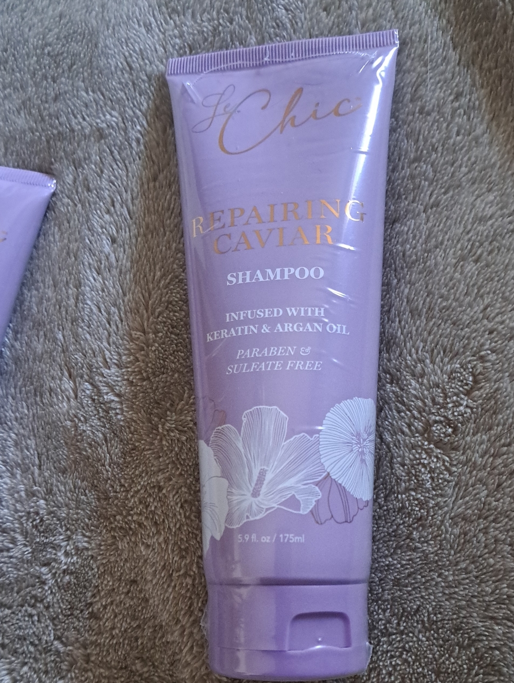 Le Chic Repairing Caviar Shampoo + Conditioner Set